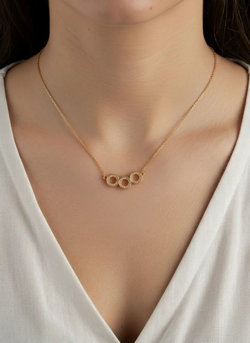 Beautiful Pearl Stone Round Locket